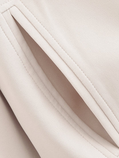 Jaqueta A Sentinela de Hawkins: Bomber Exclusiva TRAF - Atitude e Conforto Vintage.