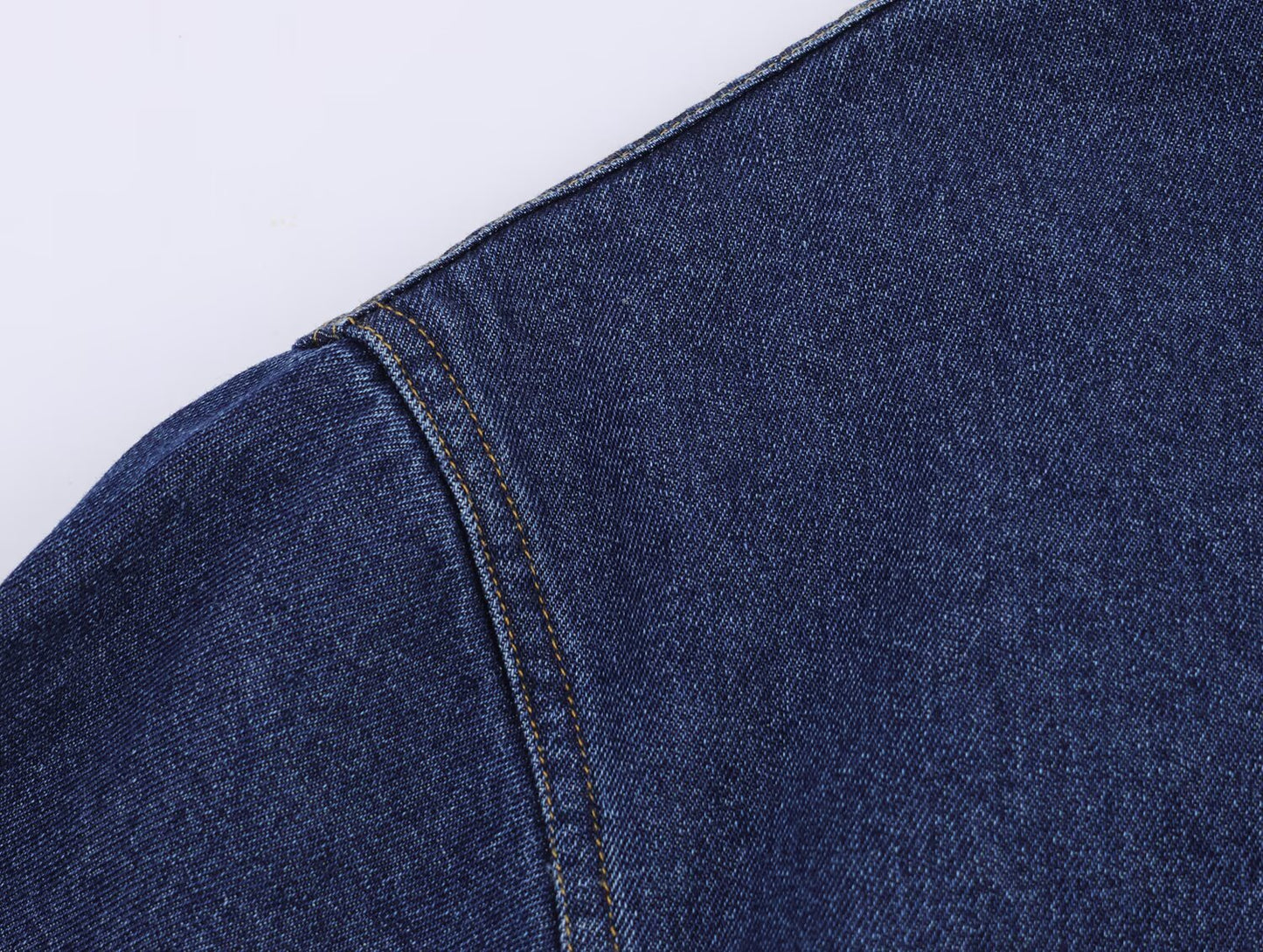 Jaqueta de Hawkins: Bomber Jeans Vintage Oversized.