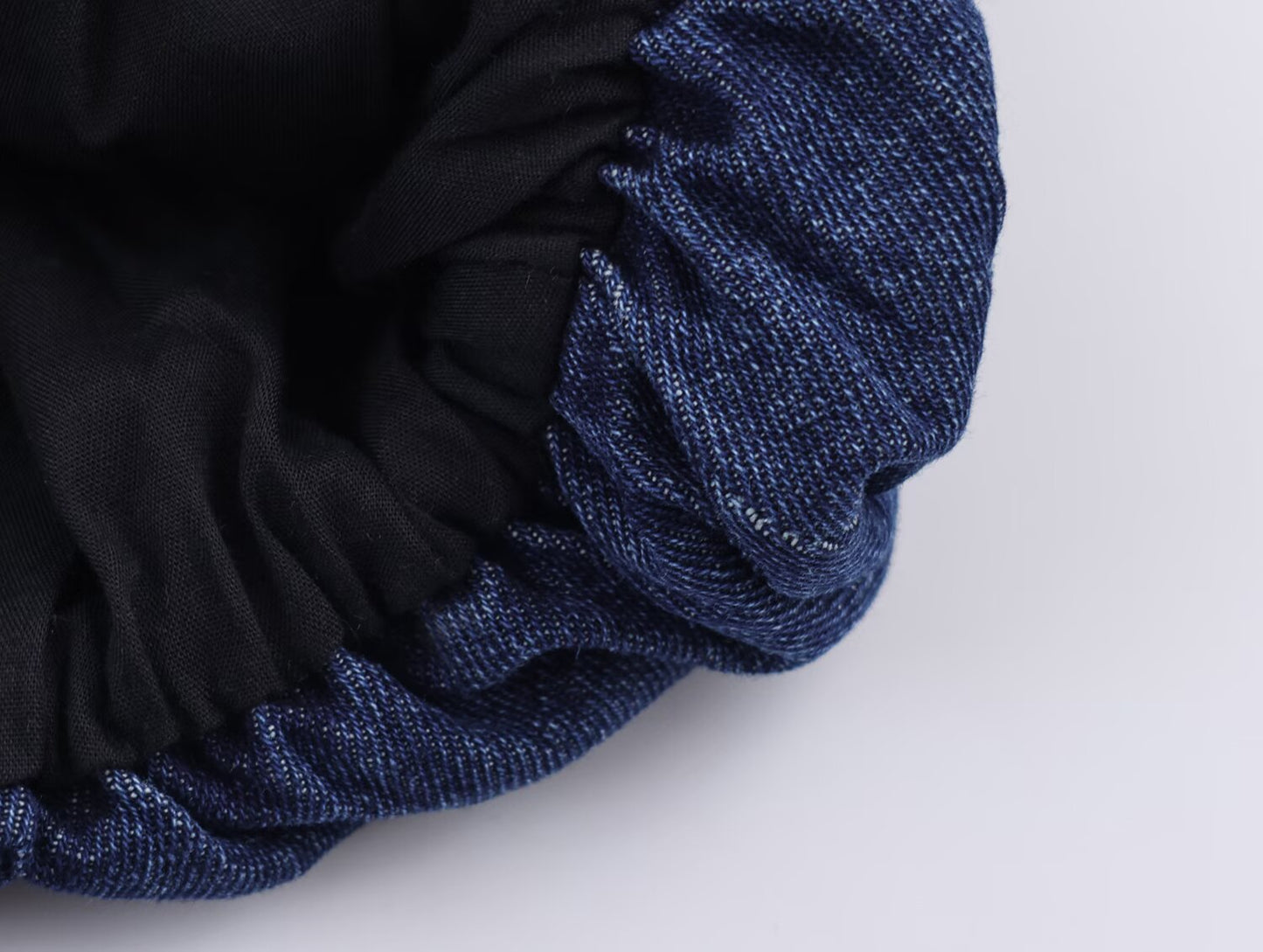 Jaqueta de Hawkins: Bomber Jeans Vintage Oversized.